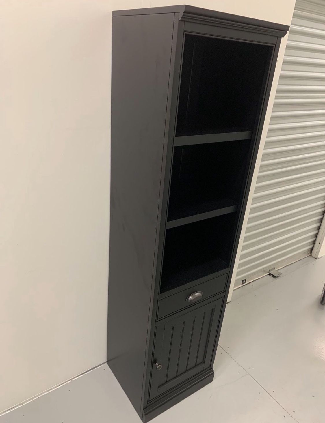 Aubrey Shelf with Cabinet (19")