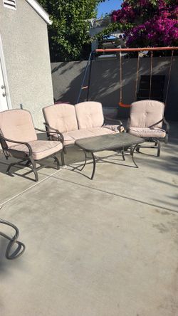 4 pc outdoor patio furniture