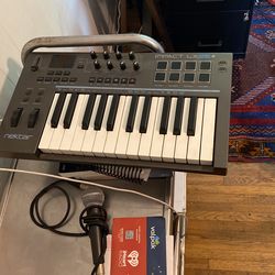Nektar Impact LX25 MIDI Controller 
