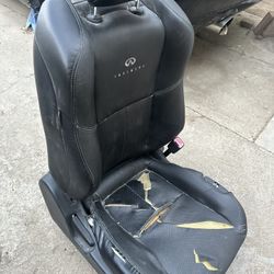 G35 Passenger Seat
