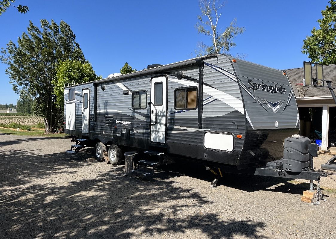 35’ 2017 Springdale Bunkhouse Trailer
