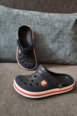 Crocs Size 9