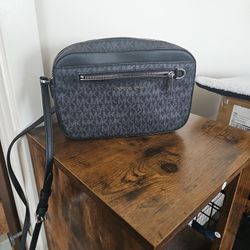 Michael Kors Cross Body Bag 