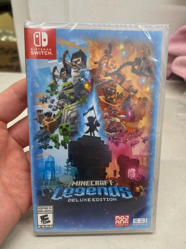 Nintendo Minecraft Legends Deluxe Edition
New sealed