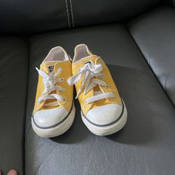Kids Toddler Converse Size 9 