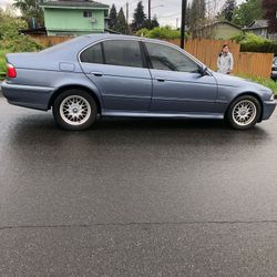 2002 BMW 525i