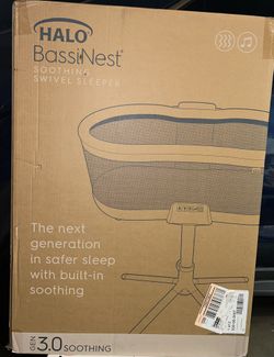 Halo BassiNest Soothing Swivel Sleeper 3.0 Baby Bassinet with 1 Year Manufacture Warranty