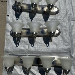 Bathroom Light Fixtures 