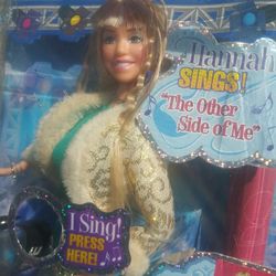 HANNA MONTANA MYLE CYRUS CONCERT DOLL BARBIE