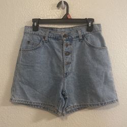 Woman’s Vintage Levi Shorts