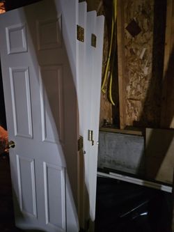6 Interior Doors with Frames & Hardware – 3x 30" / 3x 28"
