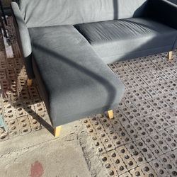 Sofa 🛋️ $95 