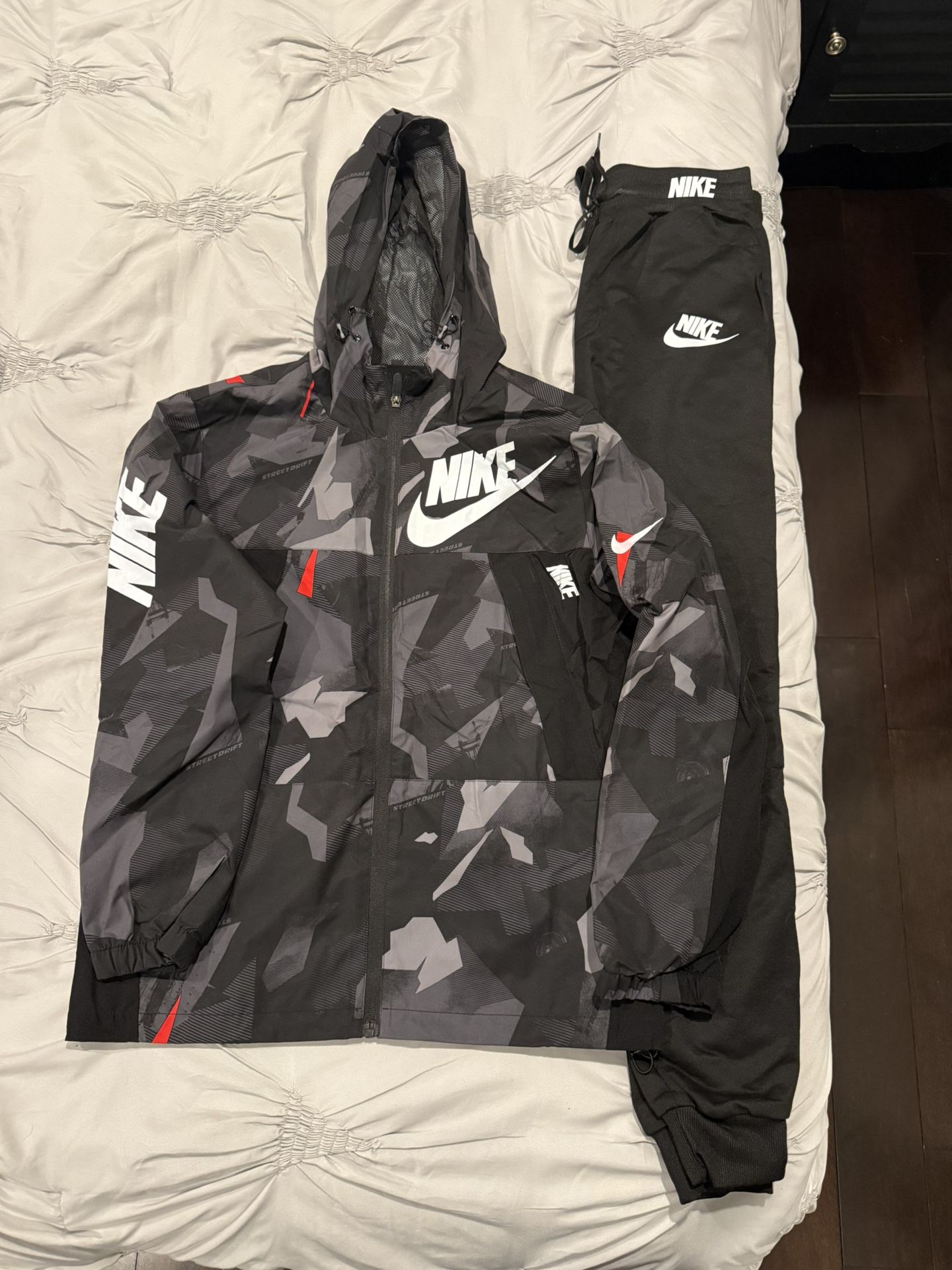 Nike Windbreaker Set