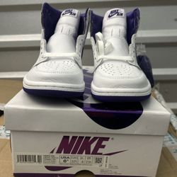 Jordan retro 1 Woman’s Court purple Size 6.5W/5y