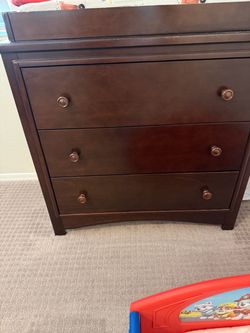 Crib and  drawer set