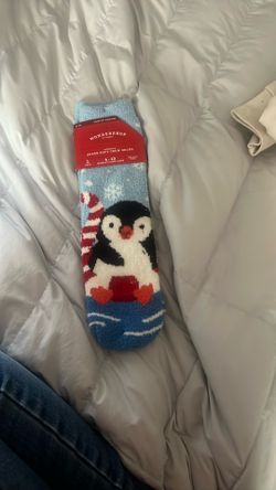 Target Wondershop Ladies Crew Socks PENGUIN Design 4 / 10 Brand New Super Soft