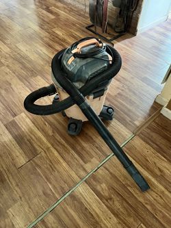 Vacuum speaker