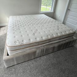 Saatva Classic King Mattress 