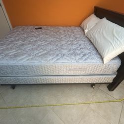 Queen Bed With Mattress And Pillows 