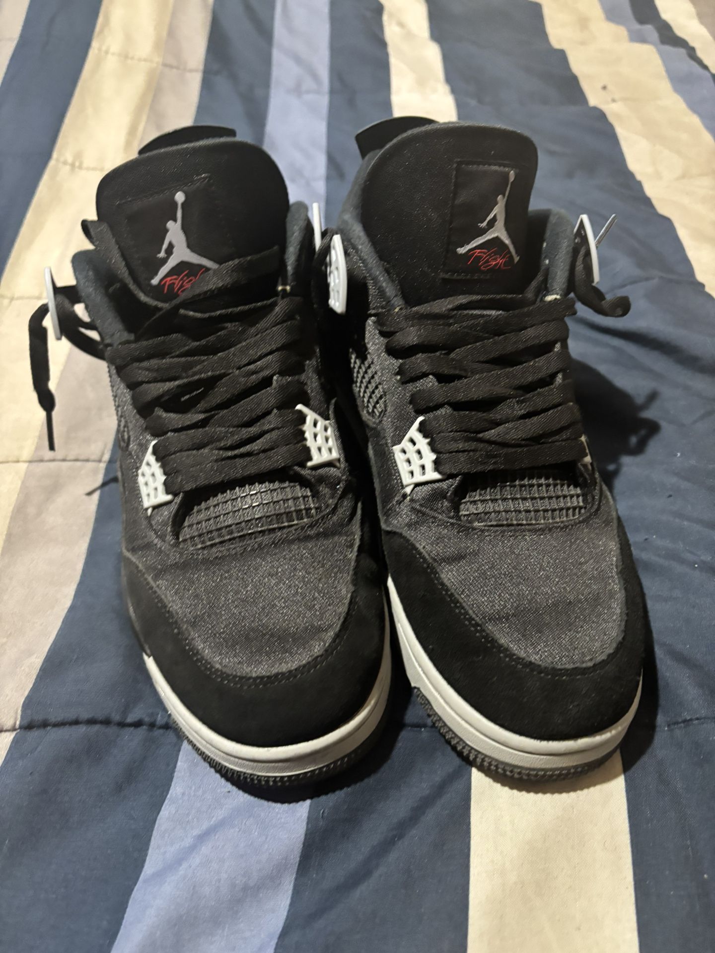 Jordan 4 blank canvas slightly worn