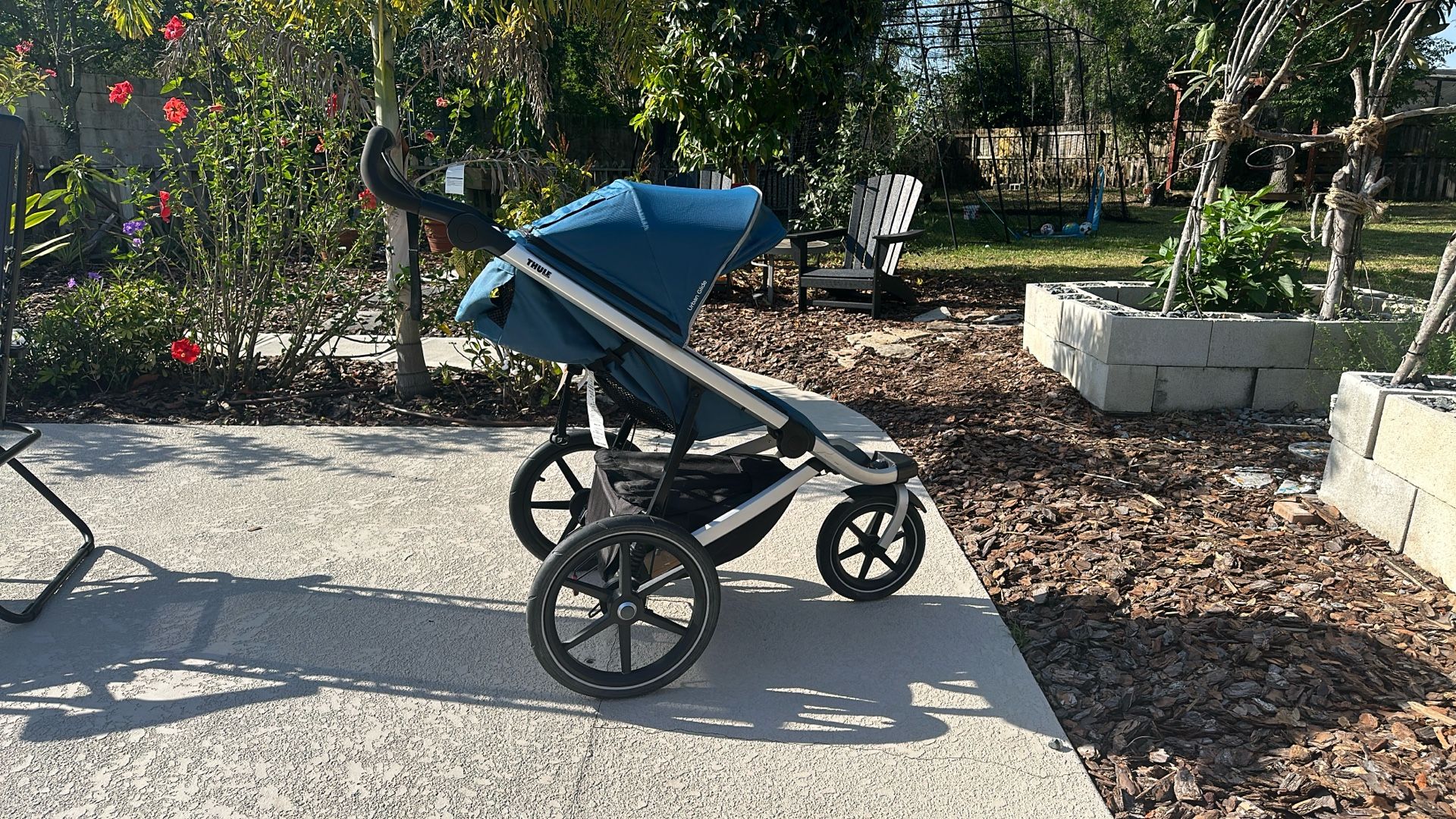 Thule Urban Glide 2 All-Terrian & Jogging Stroller in Blue/Silver