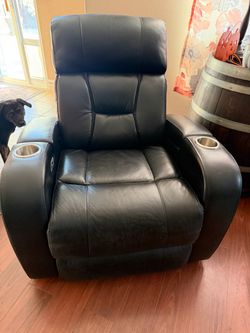 Automatic reclining chair