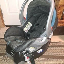 Infant Car Seat w/base! Baby Trend brand!