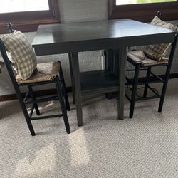 Counter height Dining Table.  Good Condition