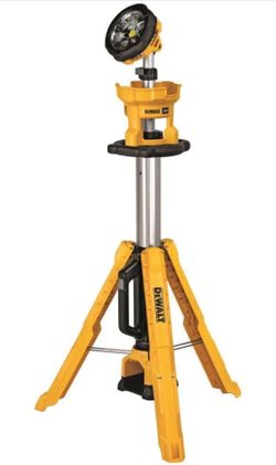DEWALT 20-V Max Tripod Light (cordless)
