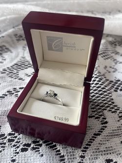 14 K White Gold Ring w 1/3 Karat Gem 