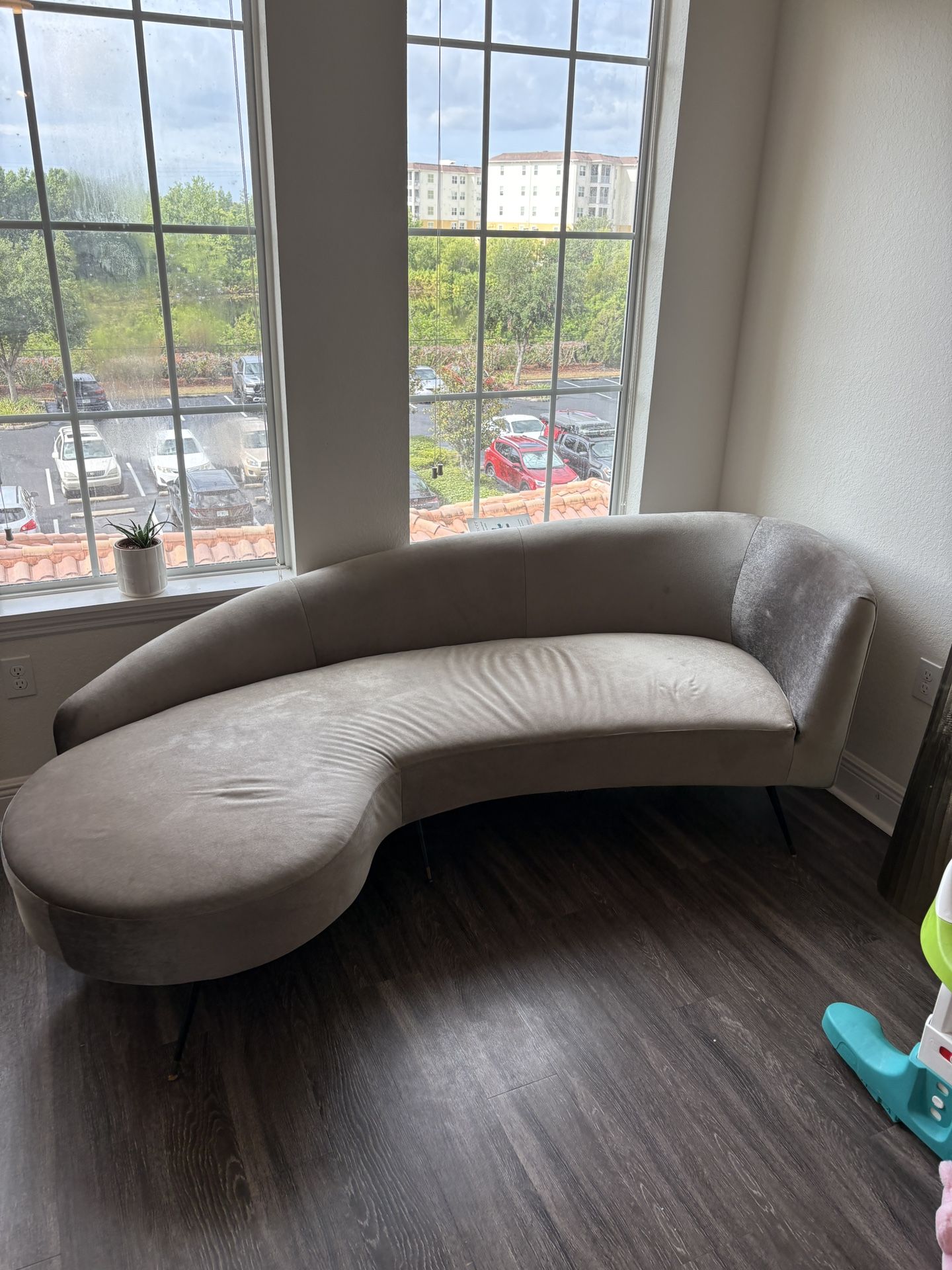 Indoor Chaise