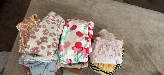 Bag of girl clothes all size 3t