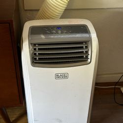  Black & Decker “R2‑D2” Portable AC – 8–12 k BTU, Remote, Good Condition