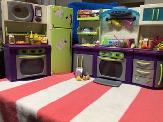 Barbie doll kitchen with accessories