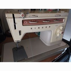 SEWING  MACHINE