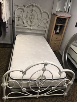 Twin bed and mattress
