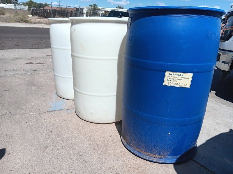 55 Gallon Drum Storage Barrels With Lid $20 Each