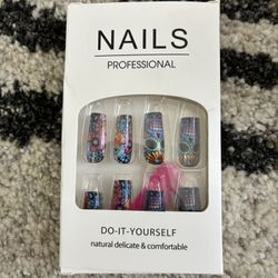 Women’s Fake Nails