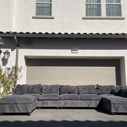 Beautiful Sectional couch Modular Sofa Modular Couch In Excellent Condition - Free Delivery 🚚 