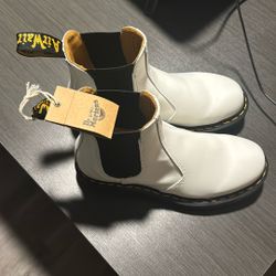 Dr. Martens Airwair 