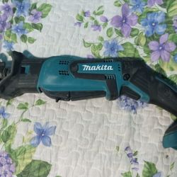 Makita 18V  XRJ01 Reciprocating Saw