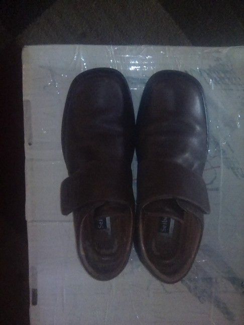 Josef Seibel comfort shoes (Brown Leather /Velcro Strap/Very Good Condition)    SN#Inside Of You Are 2 3 4 6 6  39  33   4   (Size 39 or 6.5-7 )