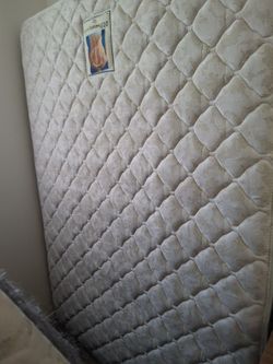 Full Size Bed With Box And Metal Base