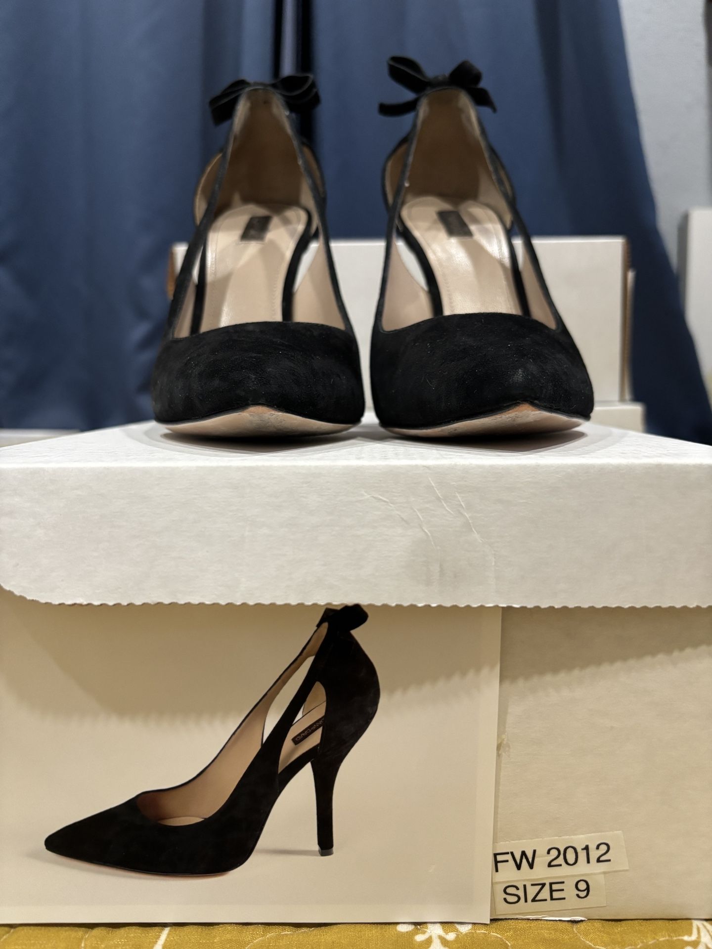 Beautiful  Dark Green Heels Size 9