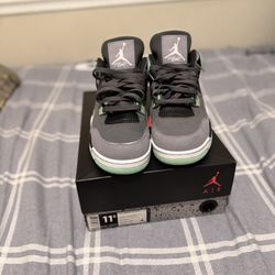 Jordan 4 Retro Green Glow Size 11.5