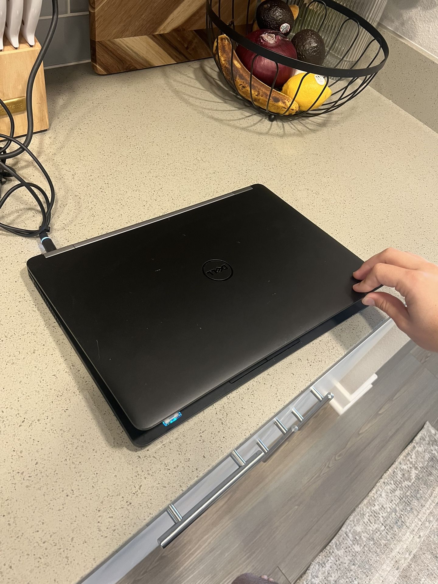Dell Latitude E7470 Laptop – i5 / Windows 10 Pro