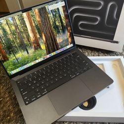 M4 Chip 14-inch MacBook pro 512GB