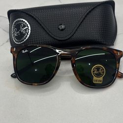 BRAND NEW Raybans