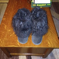 Girls Bearpaw Winter Boots Size 2