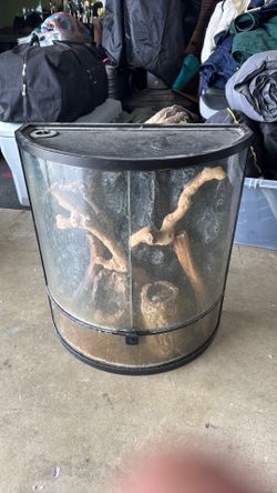 Reptiles/amphibian tank